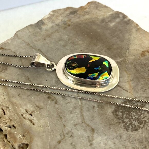 Sterling Silver 925 Oval Multi Color Dichroic Glass Pendant Necklace 18" Chain - Picture 6 of 16